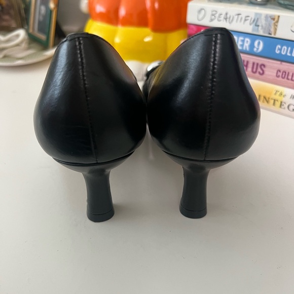 Maeve Heart Pumps Size 39/8